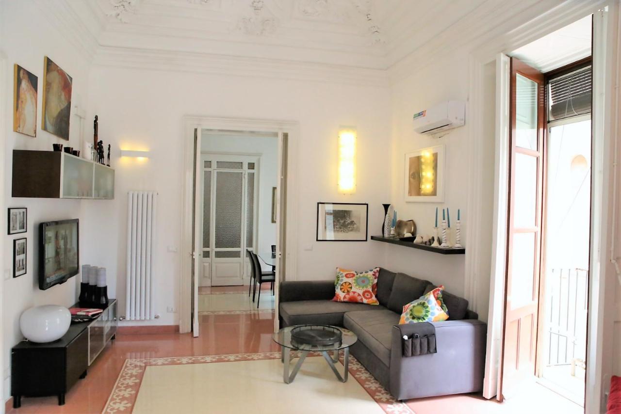 Suite Il Letto Sotto Il Tetto Catania Exterior photo